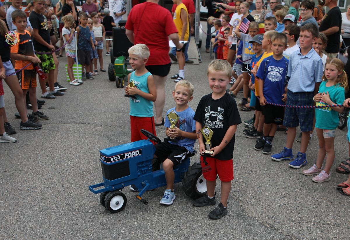 pedal tractor pull winners